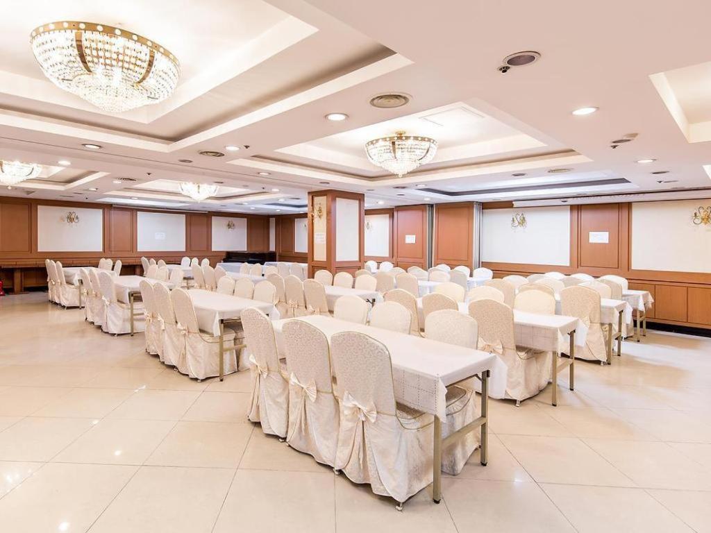 Korea Tourist Hotel Suwon Buitenkant foto